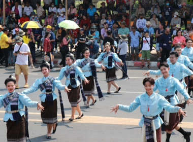 ร่วมขบวน &quot;กรมยโสธร&quot; ในงานประเพณีบุญบั้งไฟจังหวัดยโสธร ... Image 4